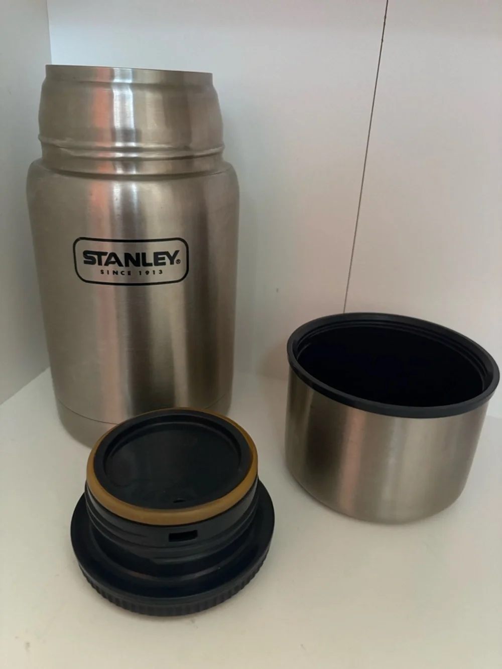 Original Stanley Silver Insulated Hot / Cold Travel Mug - Picture 2 of 3